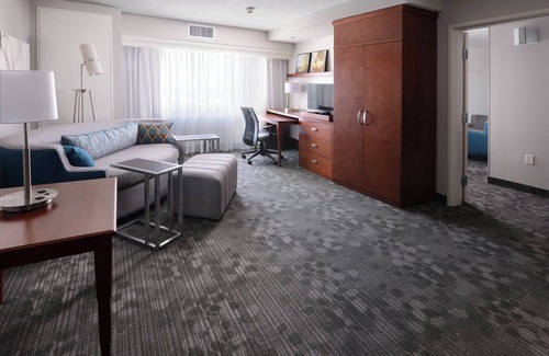 Pearland Hotel | Courtyard by Marriott Houston Pearland