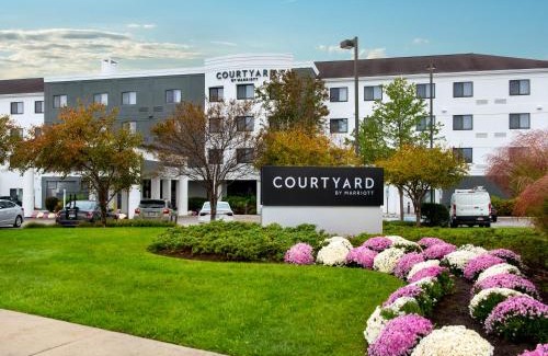 Middletown Hotel | Courtyard by Marriott Middletown Goshen