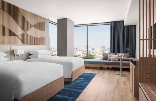 Phnom Penh City Centre Hotel | Courtyard by Marriott Phnom Penh