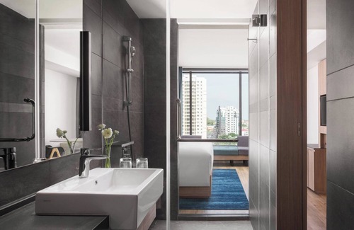 Phnom Penh City Centre Hotel | Courtyard by Marriott Phnom Penh