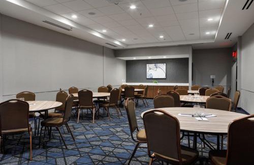 Richmond Hotel | Courtyard by Marriott Richmond Scott's Addition