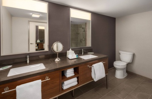 Northwest Bellevue Hotel | Courtyard by Marriott Seattle Bellevue/Downtown