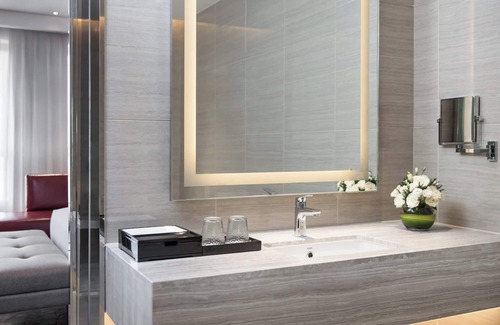 Hongqiao Hotel | Courtyard by Marriott Tianjin Hongqiao