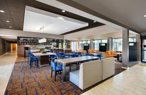 Addison Hotel | Courtyard Dallas Addison Midway