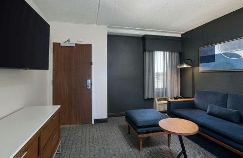 Western Division Hotel | Courtyard Laredo