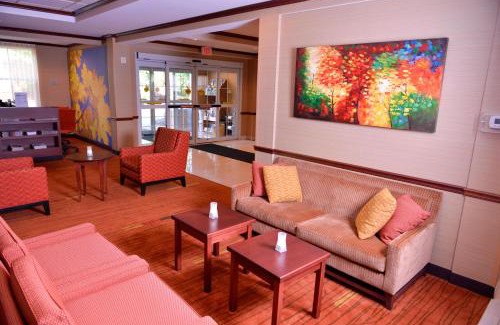 Middlebury Hotel | Courtyard Middlebury