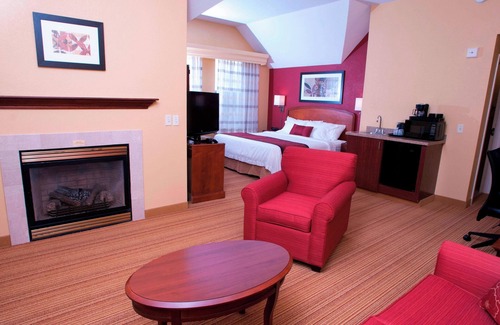 Middlebury Hotel | Courtyard Middlebury
