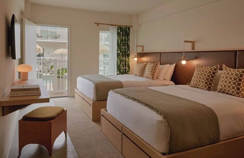 San Jacinto Hotel | Courtyard Pool + Rooftop Vibes | Double Queen Near Gulf