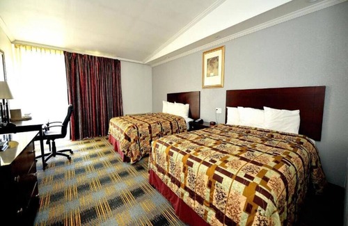 Somerset Hotel | COURTYARD ROOM, 2 QUEEN BEDS WITH RIVER-VIEW