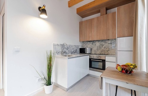 Sao Mamede de Infesta Apartment | Courtyard T1 Apartments with BBQ by HostWise