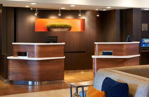 Maumee Hotel | Courtyard Toledo Maumee/Arrowhead