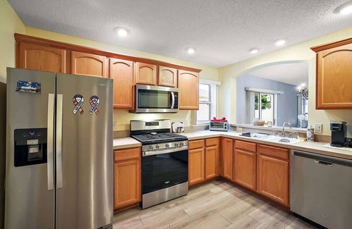Mallory Square House | Courtyard Villa in MallorySquare