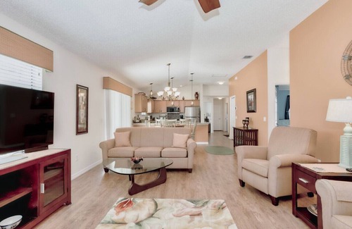 Duval House | Courtyard Villa in the Heart of The Villages