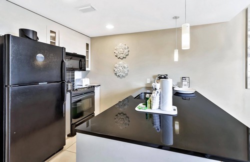Baytowne Wharf Condo | Coveted Bahia Studio Condo: King Bed at Sandestin Golf and Beach Resort!