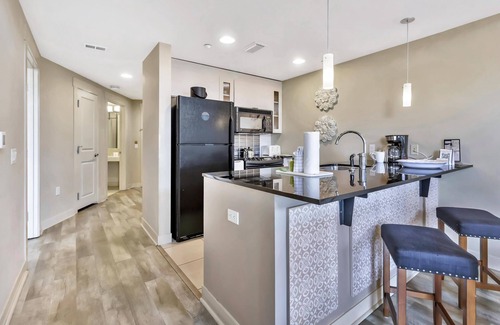 Baytowne Wharf Condo | Coveted Bahia Studio Condo: King Bed at Sandestin Golf and Beach Resort!