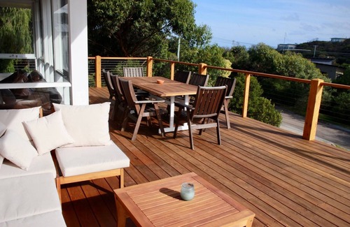 Fairhaven House | Cowallinga - a hop, skip and jump to Fairhaven SLSC and beach