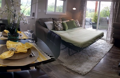 Lake Cowichan Apartment | Cowichan is calling you out to PLAY!