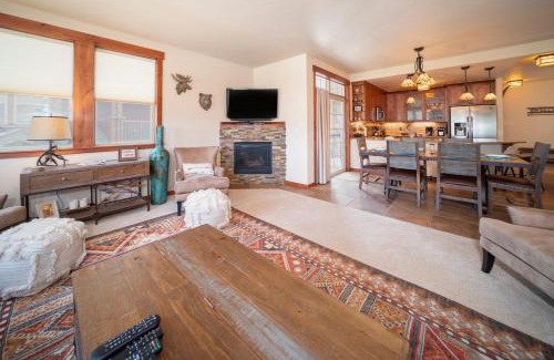 Fraser House | Cozens Pointe Building I Unit I201 by Stay Winter Park