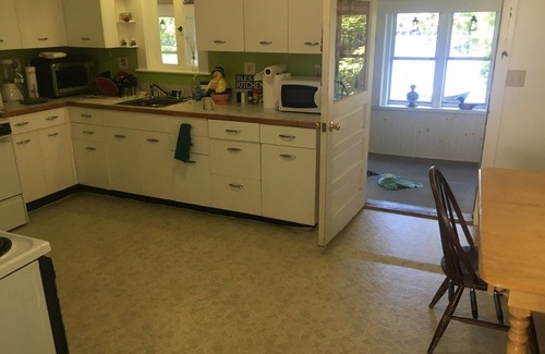 Newport House | Cozy 1 1/2 bedwaterfront townhome in charming Newport with WiFi , fire pit