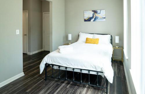 Legacy Park Apartment | Cozy 1,100sf apartment in the heart of Legacy