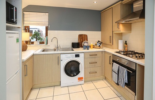 Belfast Apartment | Cozy 1 BDRM apt 2 mins from shops&buses FREE PRKNG