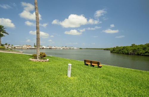 Nettles Island House | Cozy 1-bedroom, 1-bath beach bungalow is nestled on Nettles Island