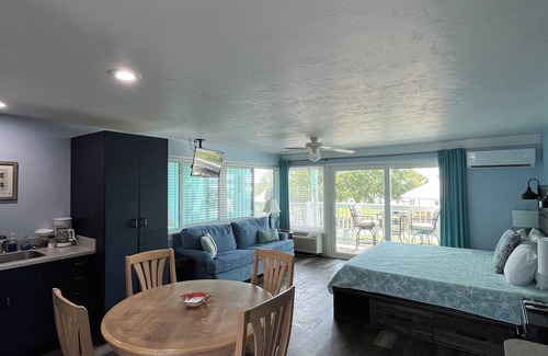 Cedar Key Condo | Cozy 1-bedroom 231 condo in charming Cedar Key with WiFi, AC
