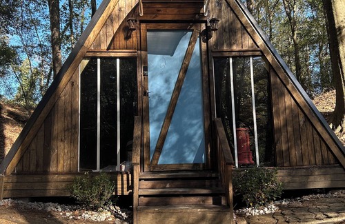 Townley Cabin | Cozy 1-bedroom Aframe cabin With Wifi