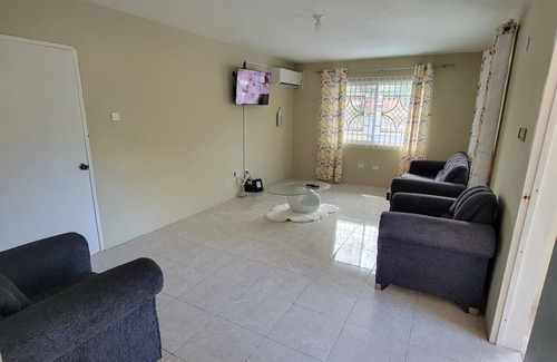 Albion Apartment | Cozy 1-bedroom apartment with WiFi, AC in lovely Montego Bay