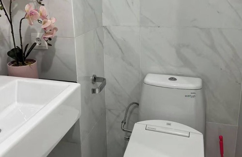 Surabaya Apartment | Cozy 1-bedroom apartment with balcony in central surabaya