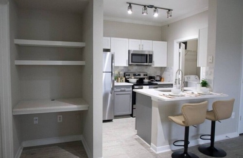 Alden Bridge Apartment | Cozy 1-bedroom apartment in fabulous Magnolia with AC, WiFi