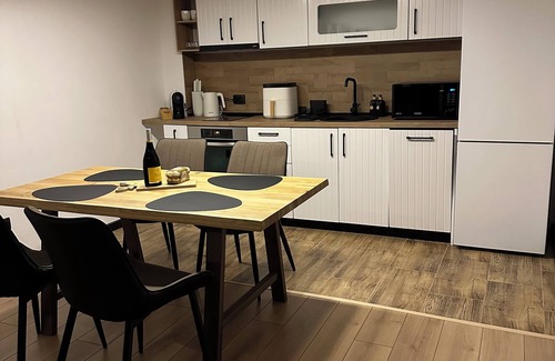 Shiligarnika Apartment | Cozy 1-bedroom apartment in gorgeous Bansko, WiFi, Gondola ski in/out