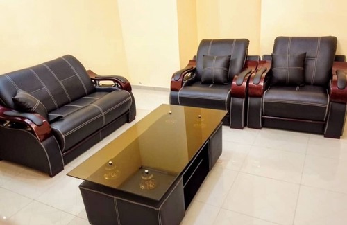 Lome Apartment | Cozy 1-bedroom apartment in beautiful Lomé with AC and internet.