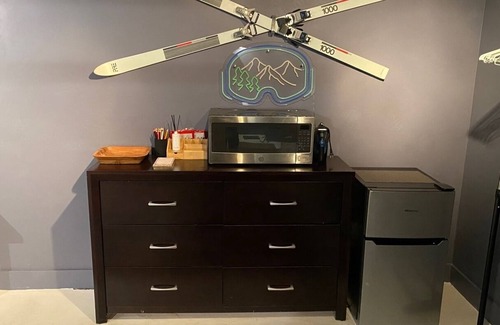 Orem Apartment | Cozy 1-bedroom apartment in delightful Orem with WiFi, AC and theater.