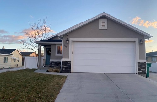 Orem Apartment | Cozy 1-bedroom apartment in delightful Orem with WiFi, AC and theater.