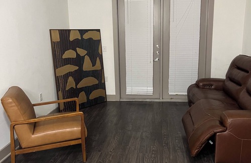 Las Colinas Apartment | Cozy 1-bedroom apartment in fabulous Irving with WiFi, AC