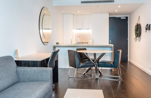 Fortitude Valley Apartment | Cozy 1 Bedroom Apartment with Infinity Pool