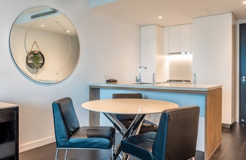 Fortitude Valley Apartment | Cozy 1 Bedroom Apartment with Infinity Pool