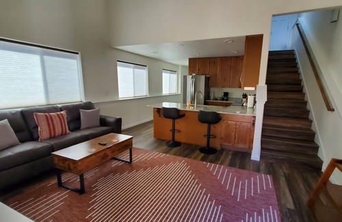 Roseburg Condo | Cozy 1-bedroom condo with WiFi, AC, in Idleyld Park, views of North Umpqua River