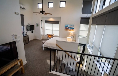 Kyle Hotel | Cozy 1-bedroom cottage with outdoor fire pit