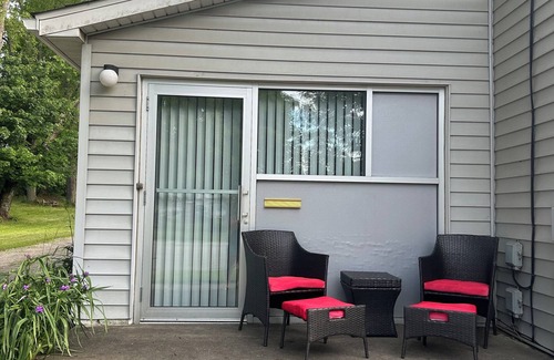 Venango Apartment | Cozy 1-bedroom creekside flat