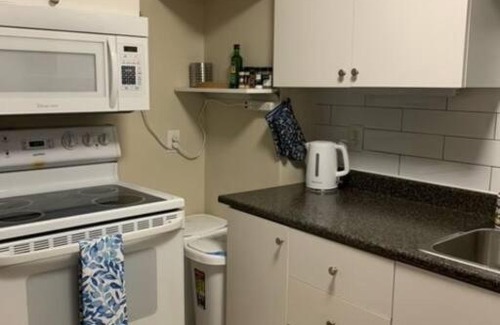 North End Apartment | Cozy 1-bedroom in Bauer Terrace next to Citadel