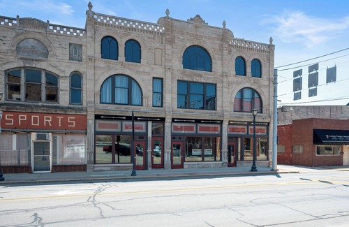 Wabash Apartment | Cozy 1-bedroom loft apartment with AC and WiFi in charming Wabash