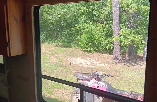 Negreet House | Cozy 1-bedroom RV near Toledo Bend, LA.