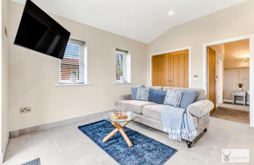 Snarestone Apartment | Cozy 1 Bedroom Slate Lodge Retreat