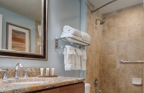 National Harbor Hotel | Cozy 1 Bedroom suite in beautiful national harbor.