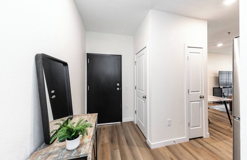 Mountain Shadows Apartment | Cozy 1-bedroom apartment with AC, WiFi in welcoming west Colorado Springs