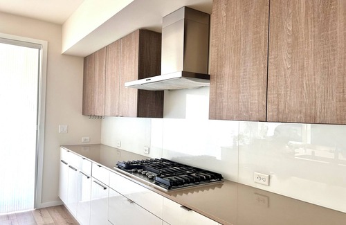 Fairwood House | Cozy 1b1b1wc suite in Renton with WiFi, AC, dedicated work space