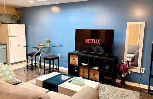 Hawthorne Apartment | Cozy 1BD Apt @Magic Garden in Center City