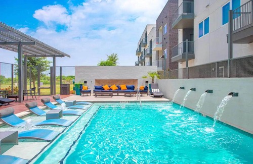 Pflugerville Apartment | Cozy 1BD | Pool, Gated | 20min - Downtown ATX